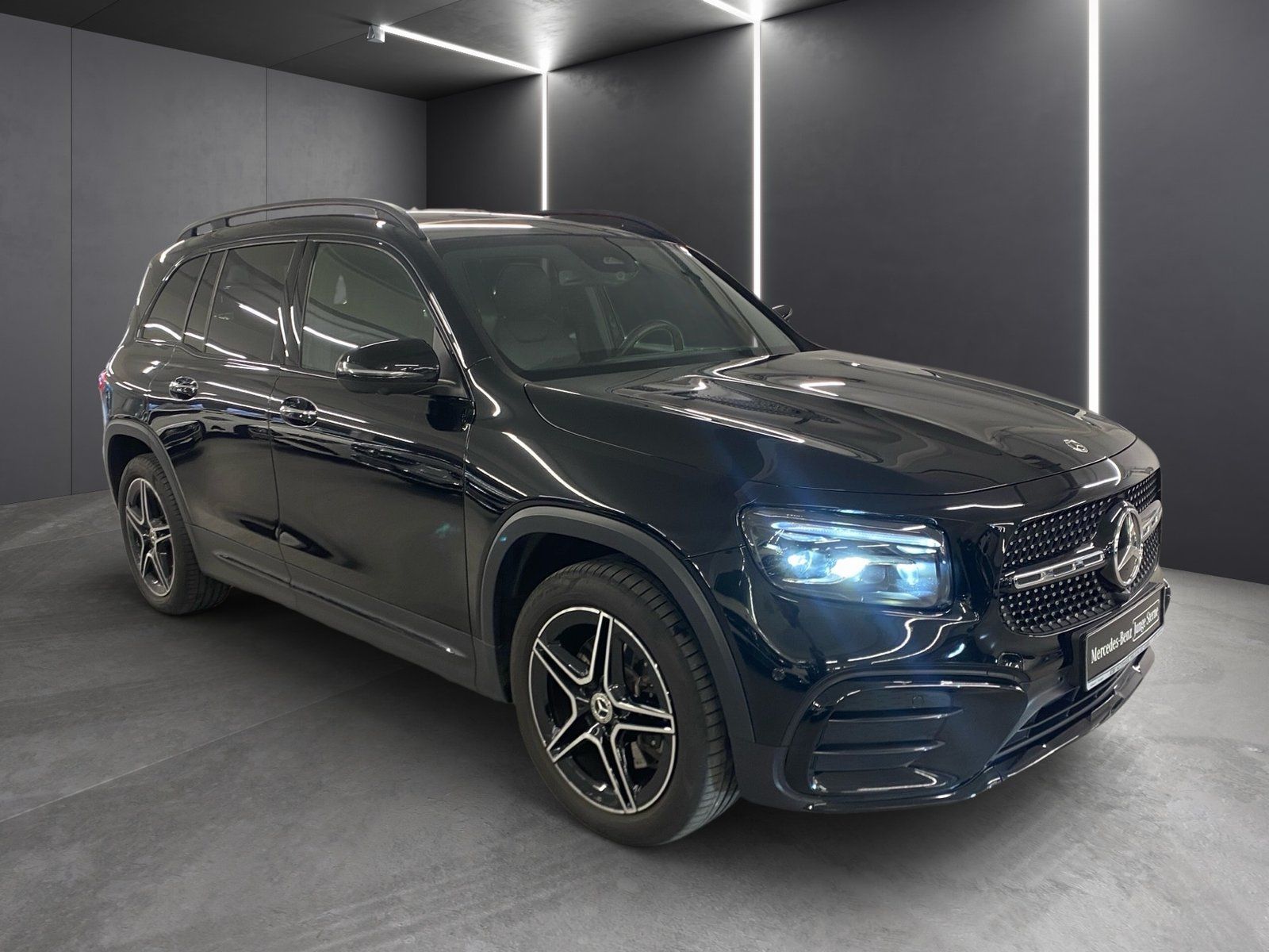 Fahrzeugabbildung Mercedes-Benz GLB 220 d 4M AMG*AHK*Technik*STDHZG*HUD*Dist*360