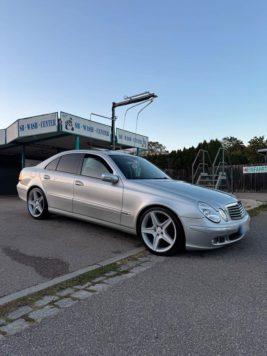 Mercedes-Benz E 240