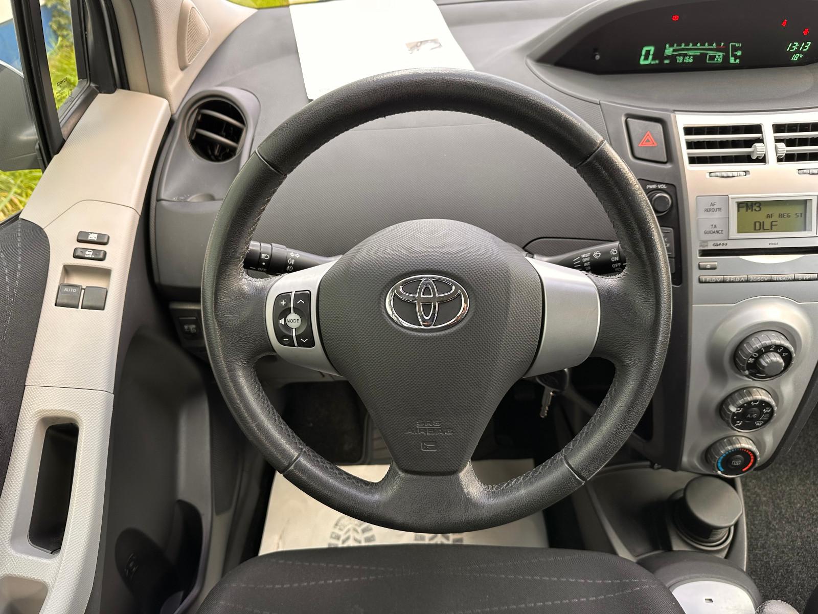 Toyota Yaris Team 1.3 Klima 79'TKM Scheckheft gepflegt