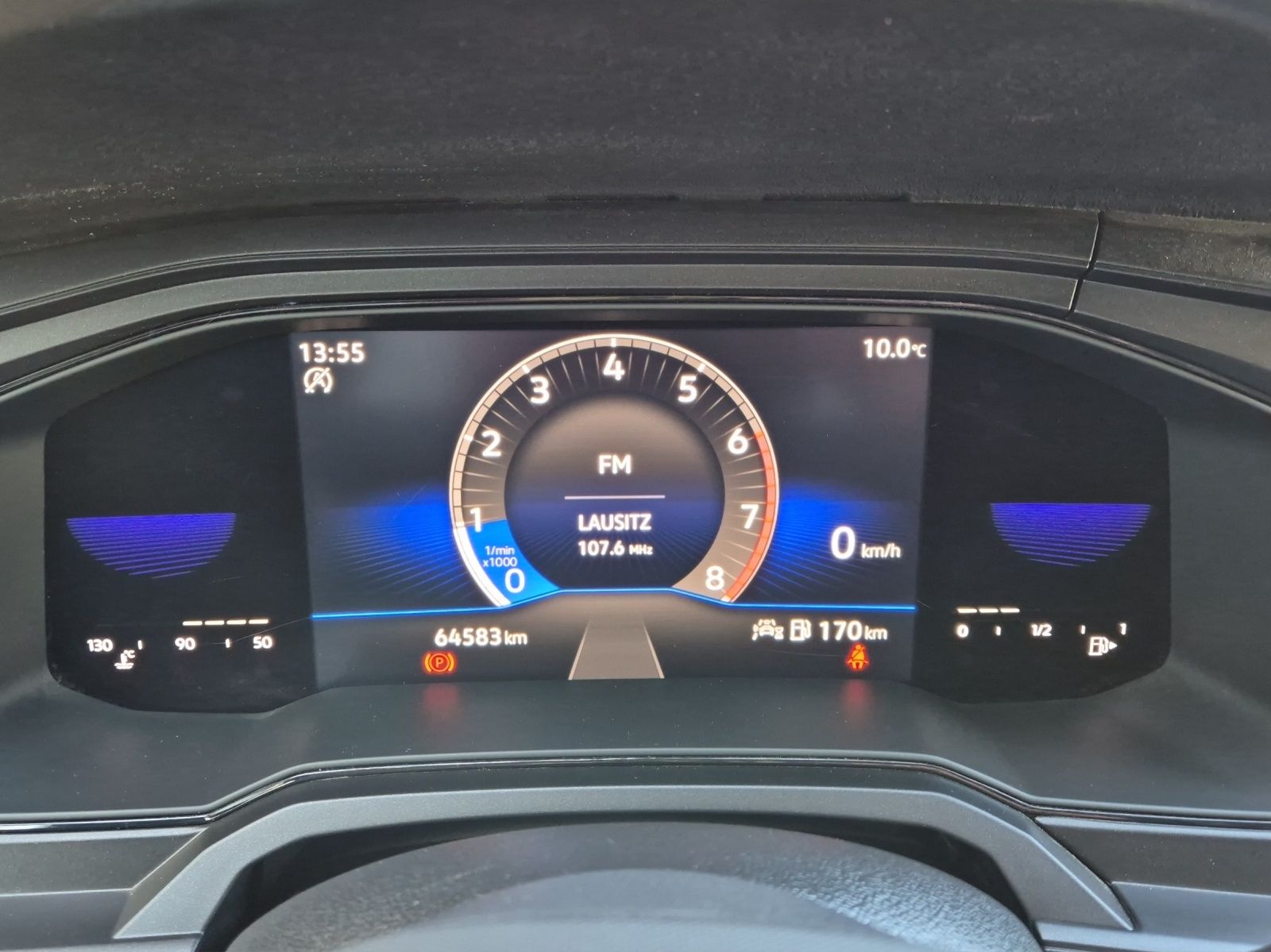 Fahrzeugabbildung Volkswagen Taigo TSI LED AHK SH PDC Klima DAB+
