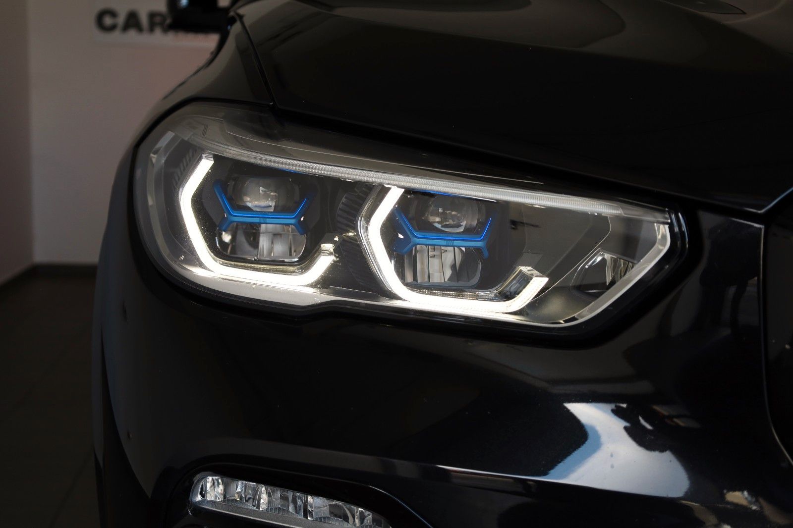 Fahrzeugabbildung BMW X5 M50 d,Panorama,Laser,Soft-Close,HUD, Air-Pak.