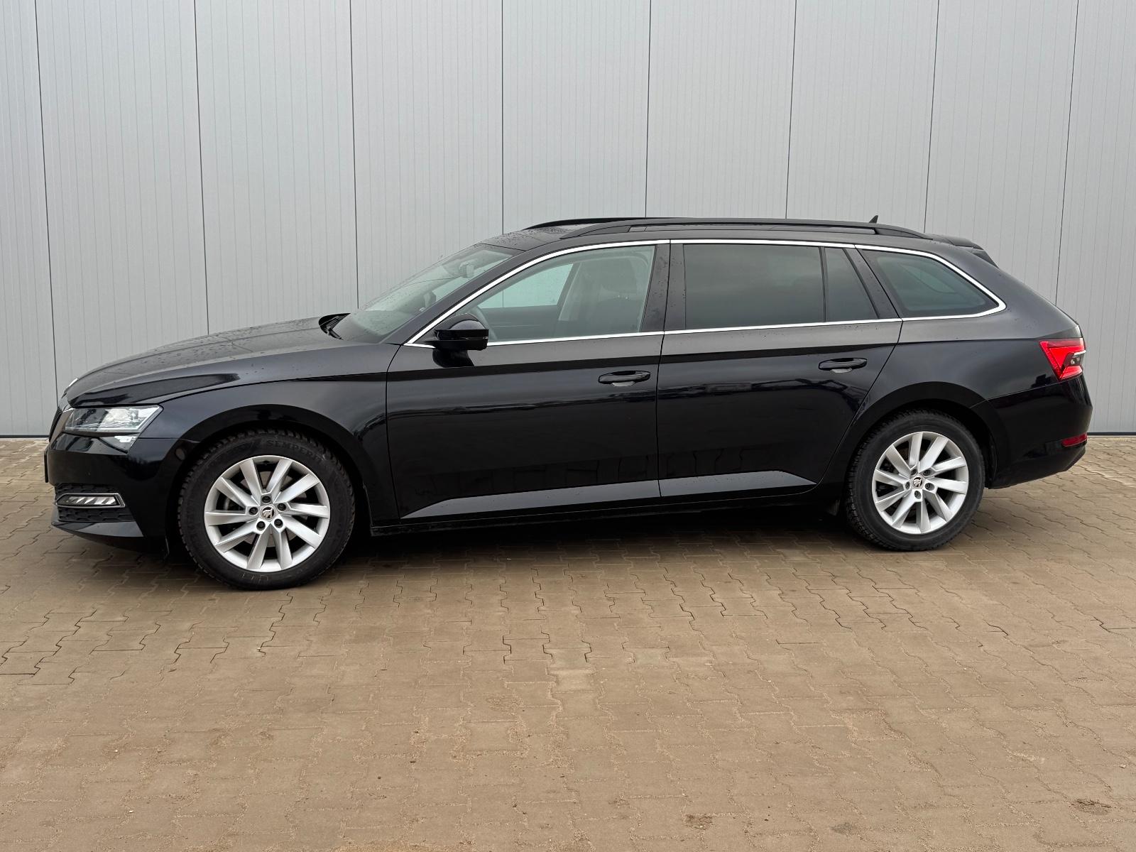 Skoda Superb 2.0 140kW DSG STYLE ACC/AHK/1 Hd/ COMBI