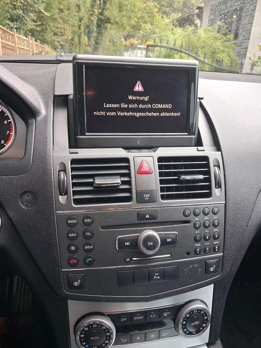 Mercedes-Benz C180 2010 — photo 7