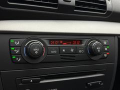 Fahrzeugabbildung BMW 116i Lim. / Klimaautomatik Schiebedach SHZ PDC