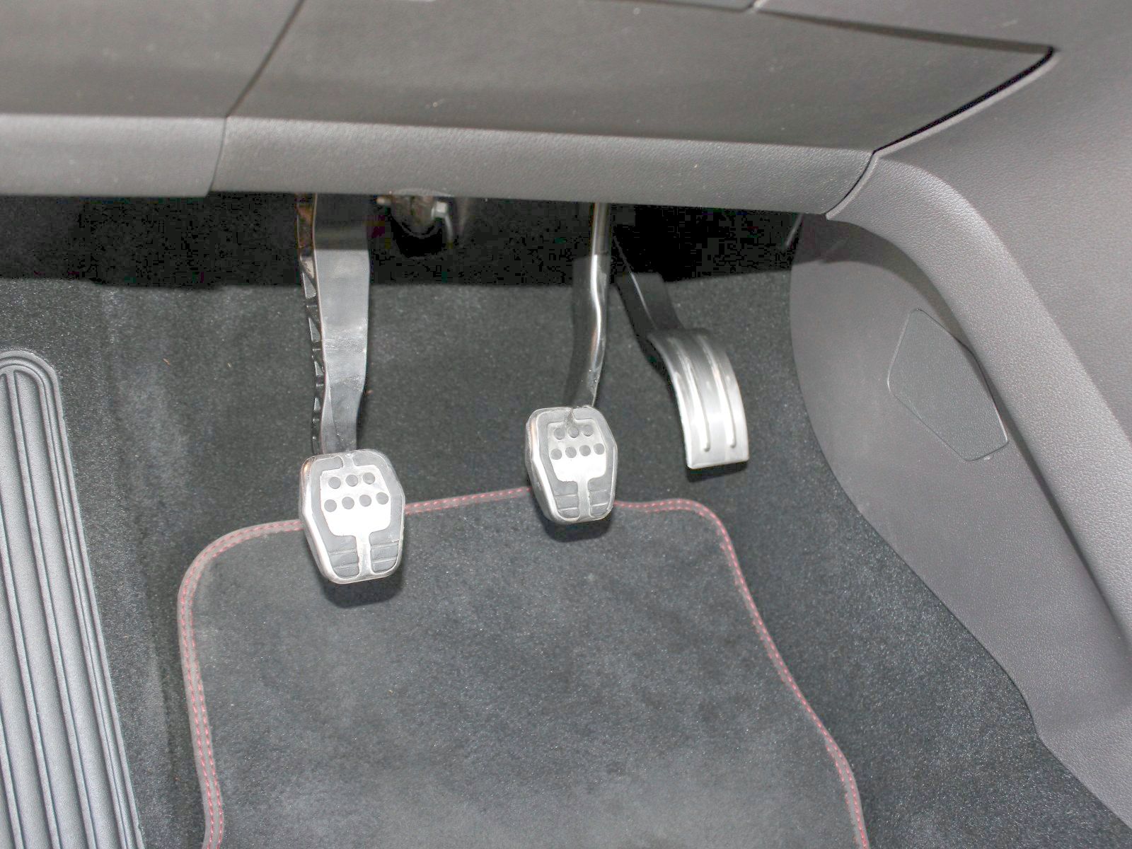 Fahrzeugabbildung Ford Kuga ST-Line 1,5 EcoBoost Start/Stopp