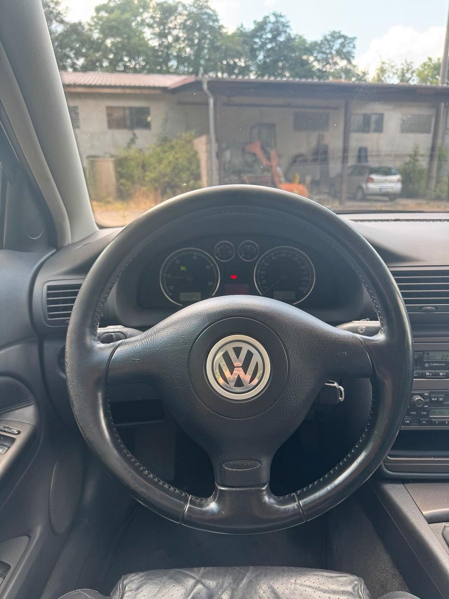 Volkswagen Passat 2004 — photo 10
