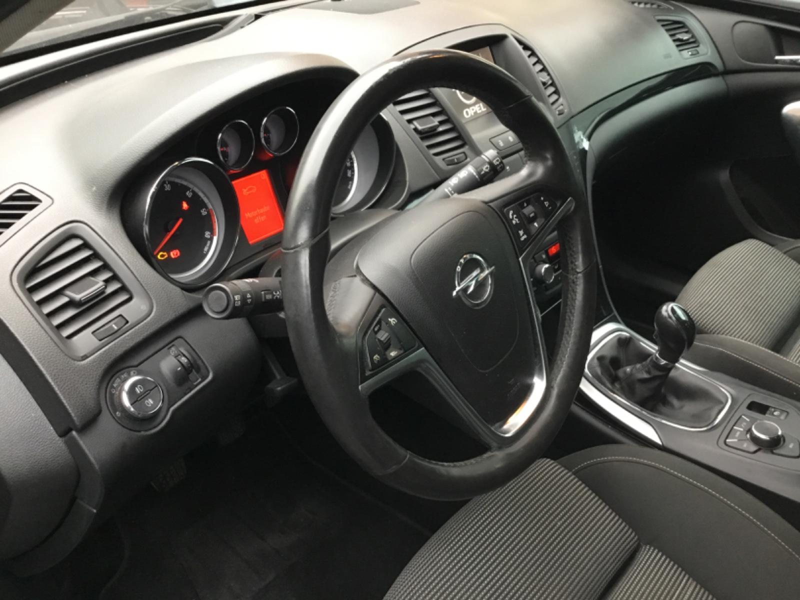 Opel Insignia 2013 — фото 12