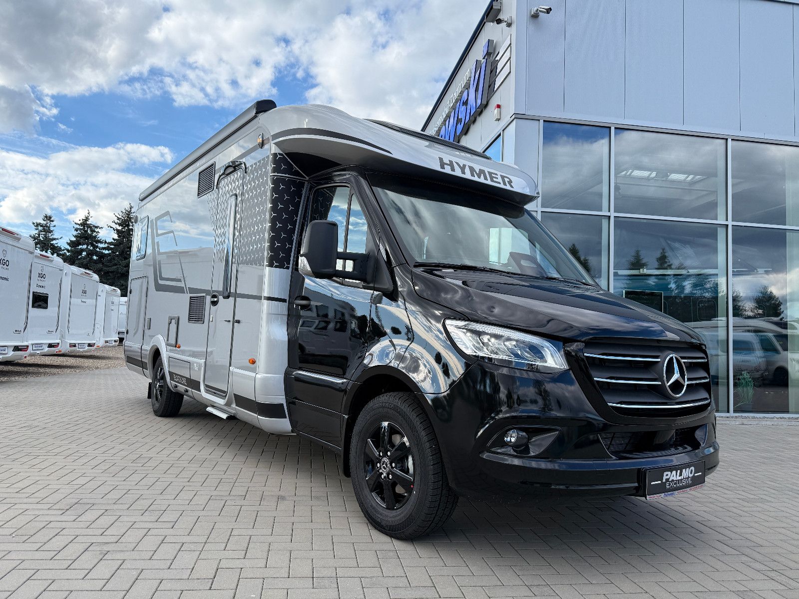 Fahrzeugabbildung HYMER / ERIBA / HYMERCAR B-Klasse ML T BlackLine 780 - Vollausstattung!