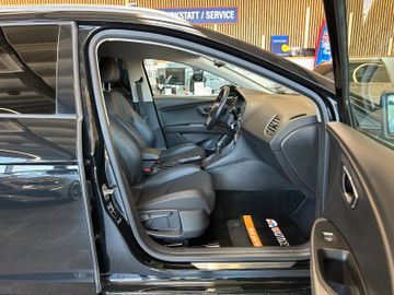 MYAUTOCENTER – Gebraucht- und Jahreswagen mit Werkstattservice in Pfaffenhofen Seat Leon ST FR *LED*Teilleder*Klima*