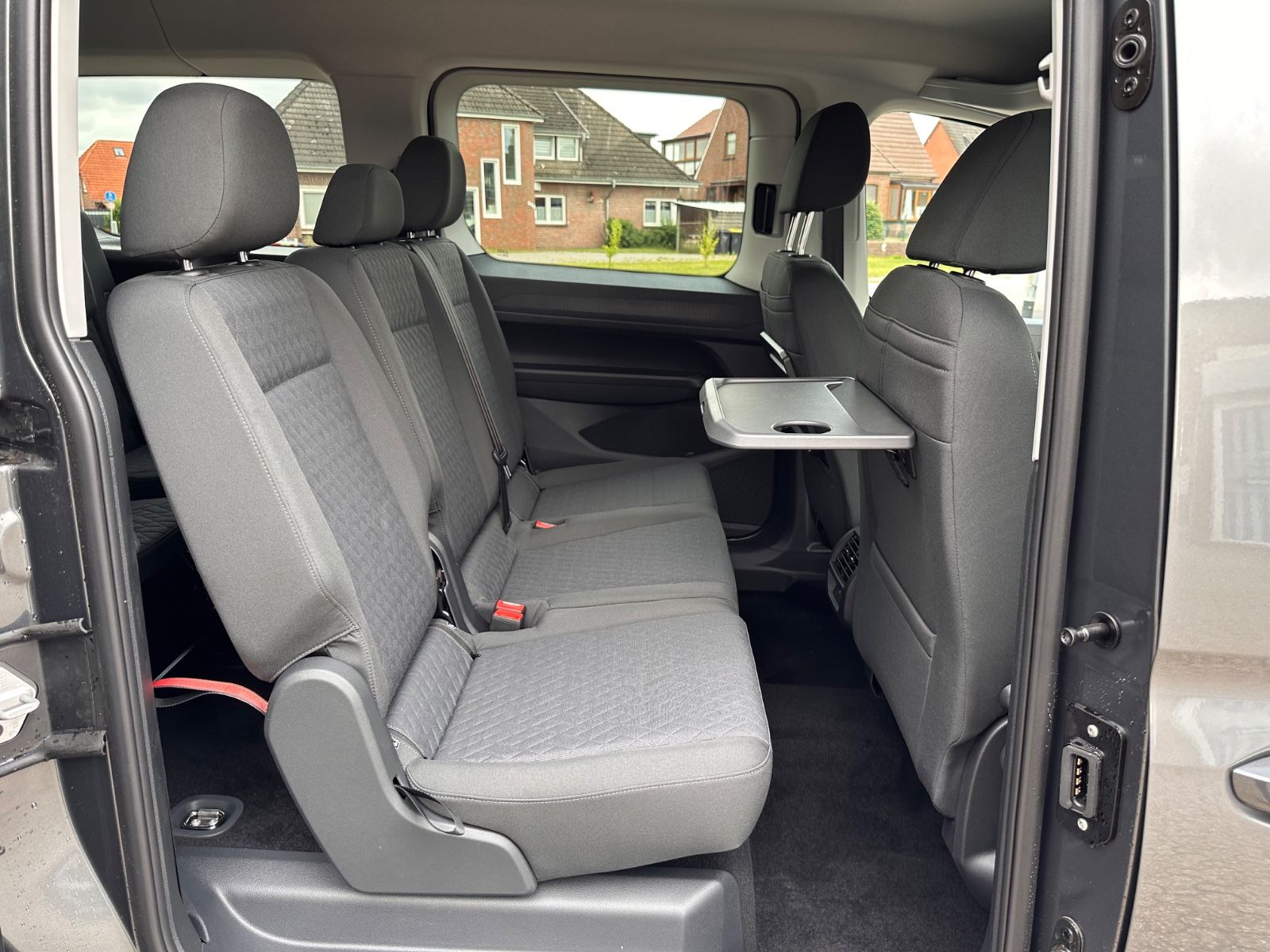 Fahrzeugabbildung Volkswagen Caddy Maxi Kombi 1.5 TSI Life DSG AHK/ACC/APP