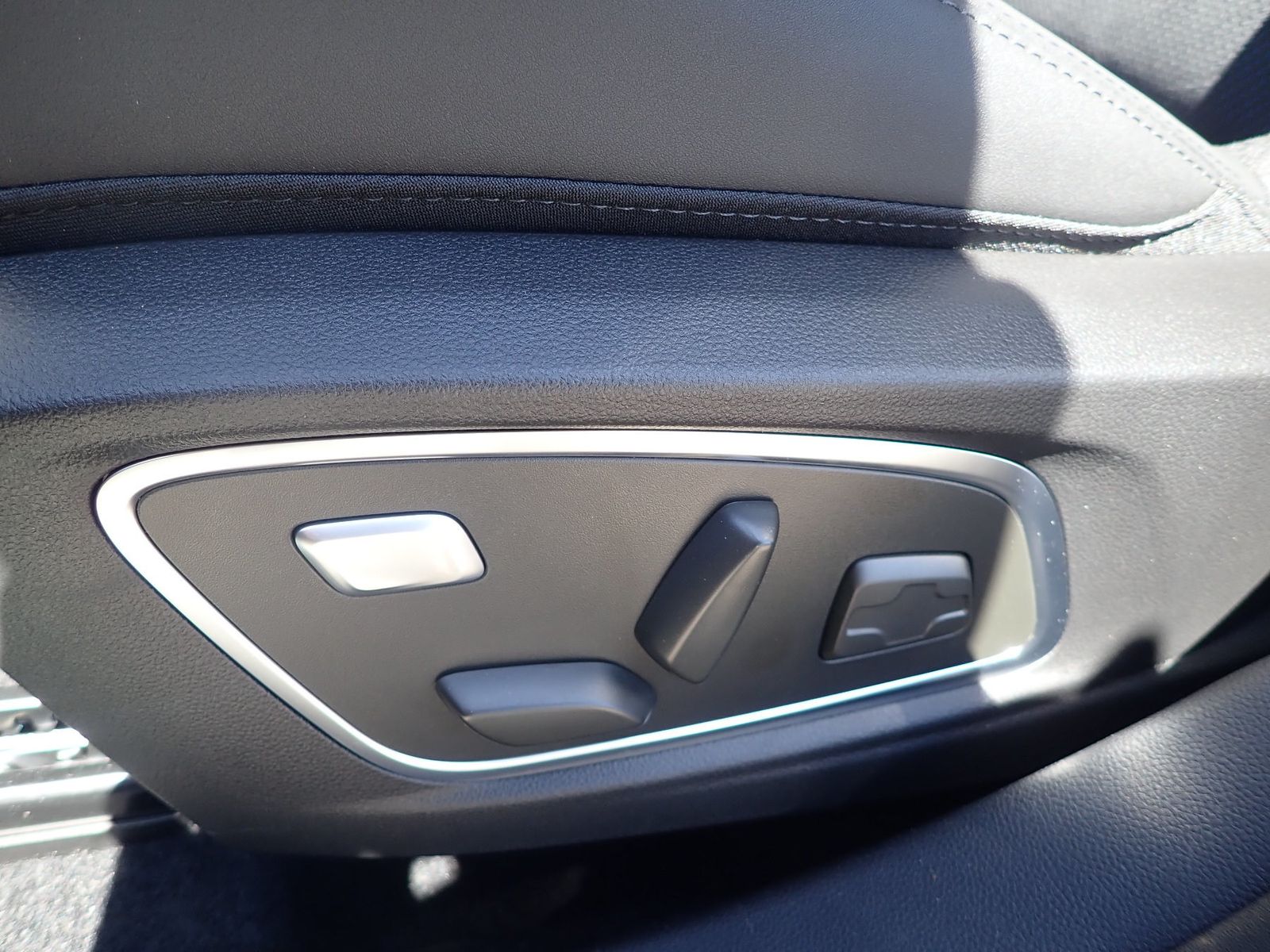 Fahrzeugabbildung Renault Rafale Esprit Alpine Full Hybrid E-Tech 200