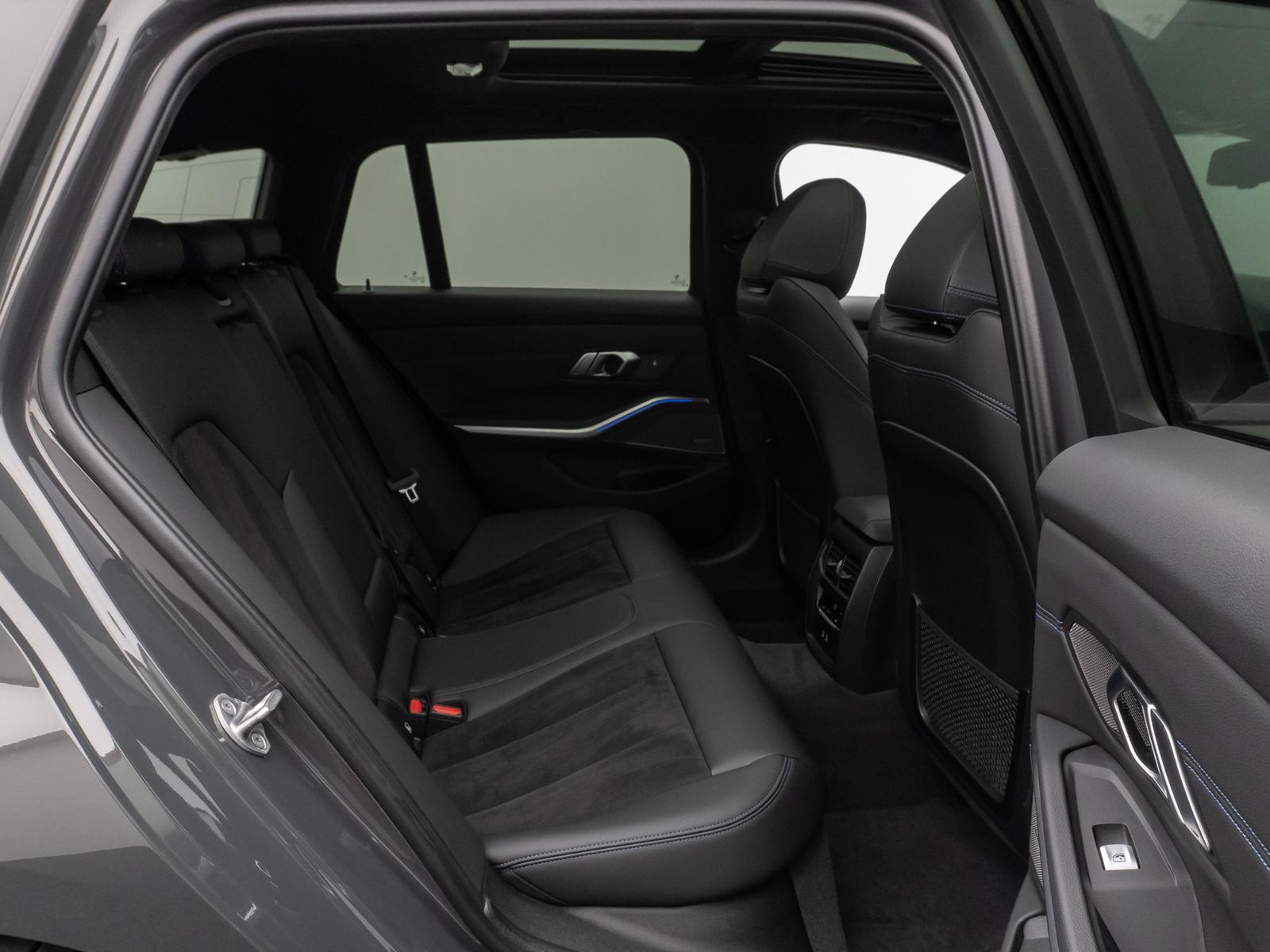 BMW 320i M Sport Panorama Kamera DAB H/K AHK 19Zoll
