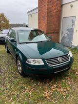 Volkswagen Passat 1.6 TÜV Neu 04/28 - gebrauchte VW Passat aus dem Jahr 2002