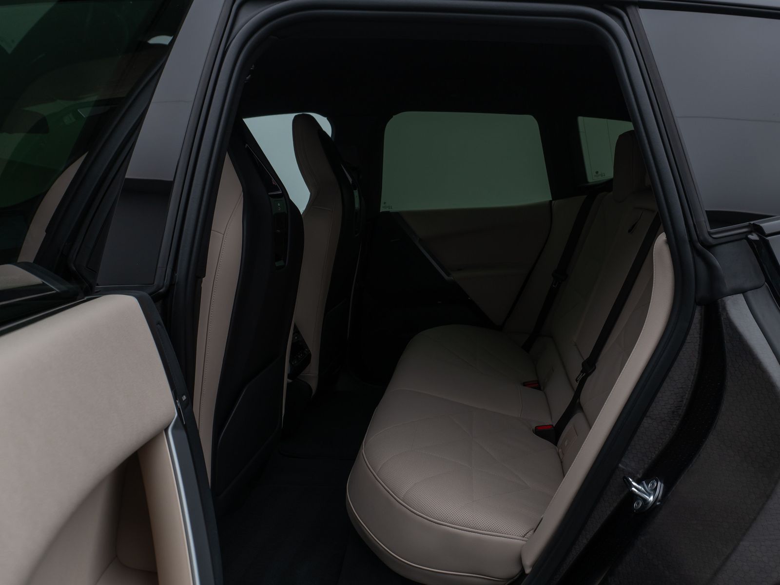 Fahrzeugabbildung BMW iX xD40 Laser 360°DAB H/K SoftCl ACC AHK Sport