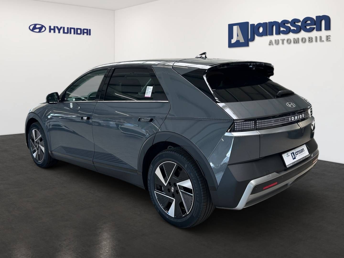 Fahrzeugabbildung Hyundai IONIQ 5  84 kWh(325 PS) UNIQ Panorama-Glasdach,