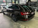 Skoda Superb Combi 2.0 TDI DSG Style 4x4+STHZ+ACC+AHK - Skoda mit Diesel-Antrieb: Allradantrieb, Kombi, 0