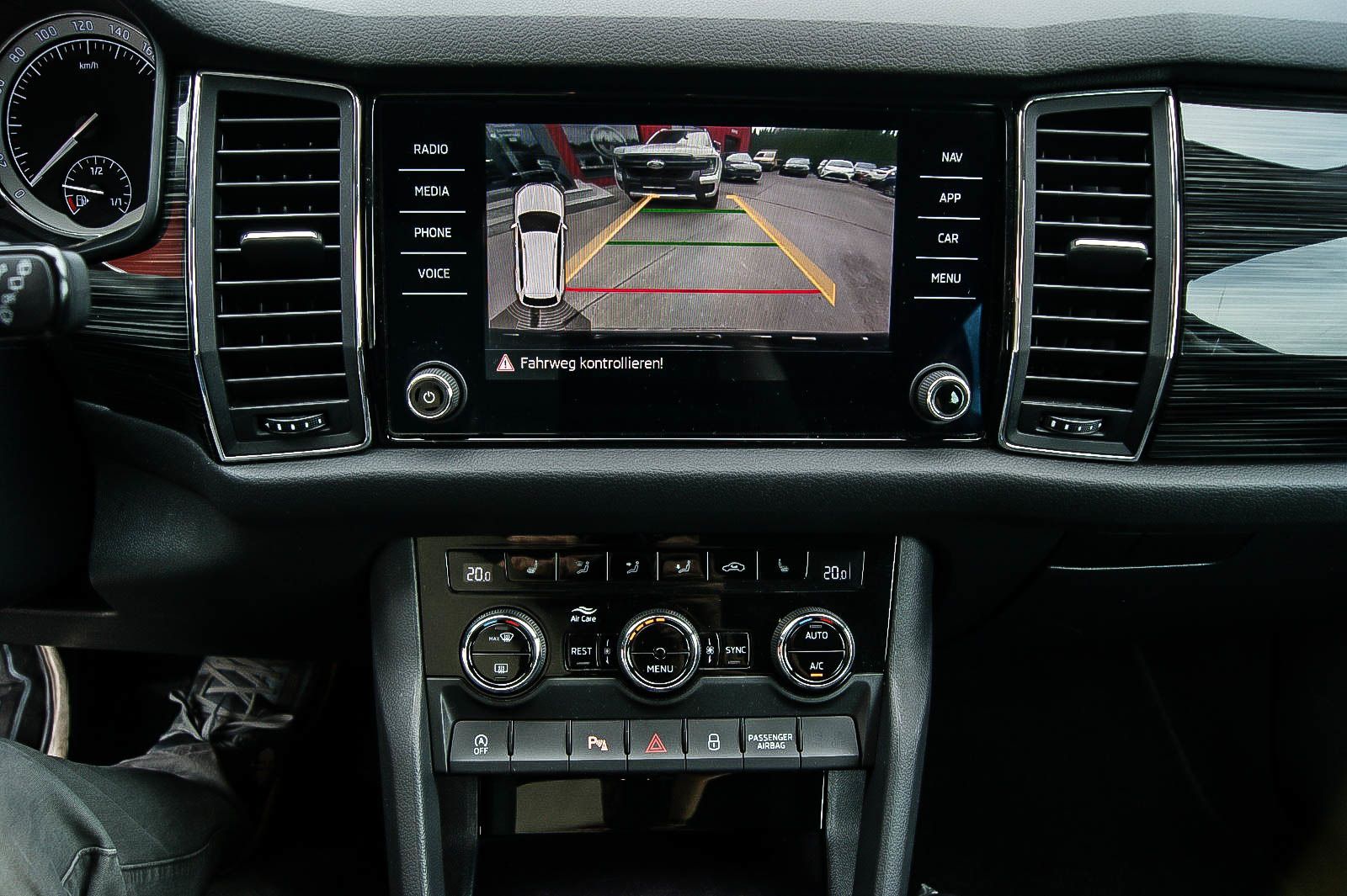 Fahrzeugabbildung SKODA Kodiaq 15TSI  STYLE 7-SITZER KAMERA NAVI LED ACC