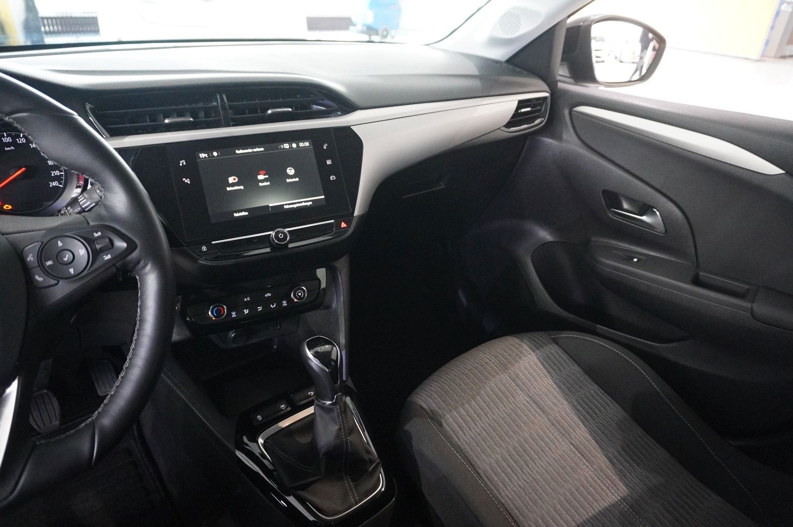 Fahrzeugabbildung Opel Corsa F 1.2 EDITION NAVI/KAMERA/TEMP./PDC/DAB+