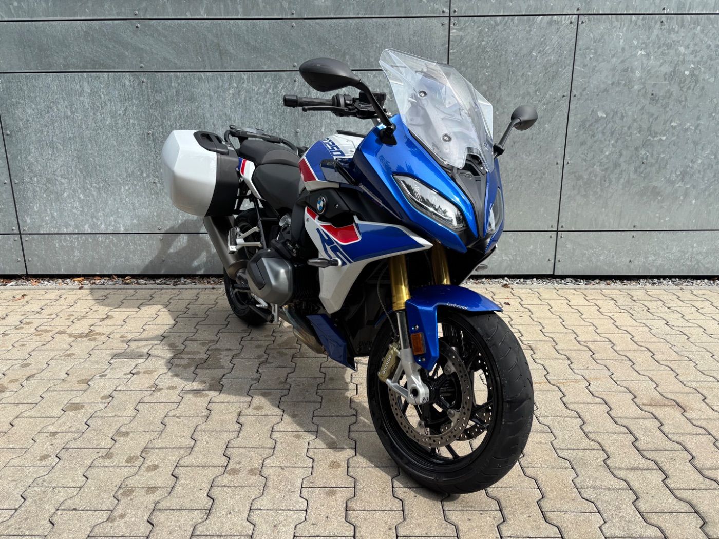 Fahrzeugabbildung BMW R 1250 RS Sport 3 Pakete Akrapovic Seitenkoffer