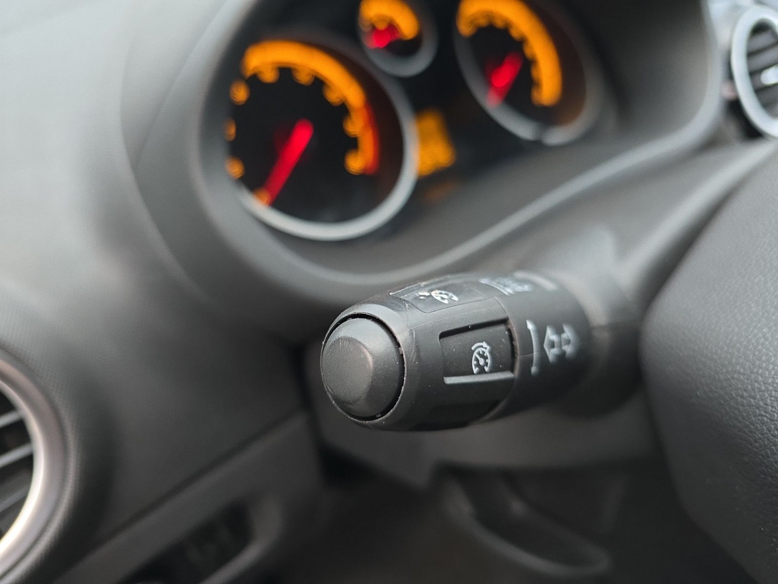 Fahrzeugabbildung Opel Corsa D Energy+Tempomat+SHZ+HU +Service NEU