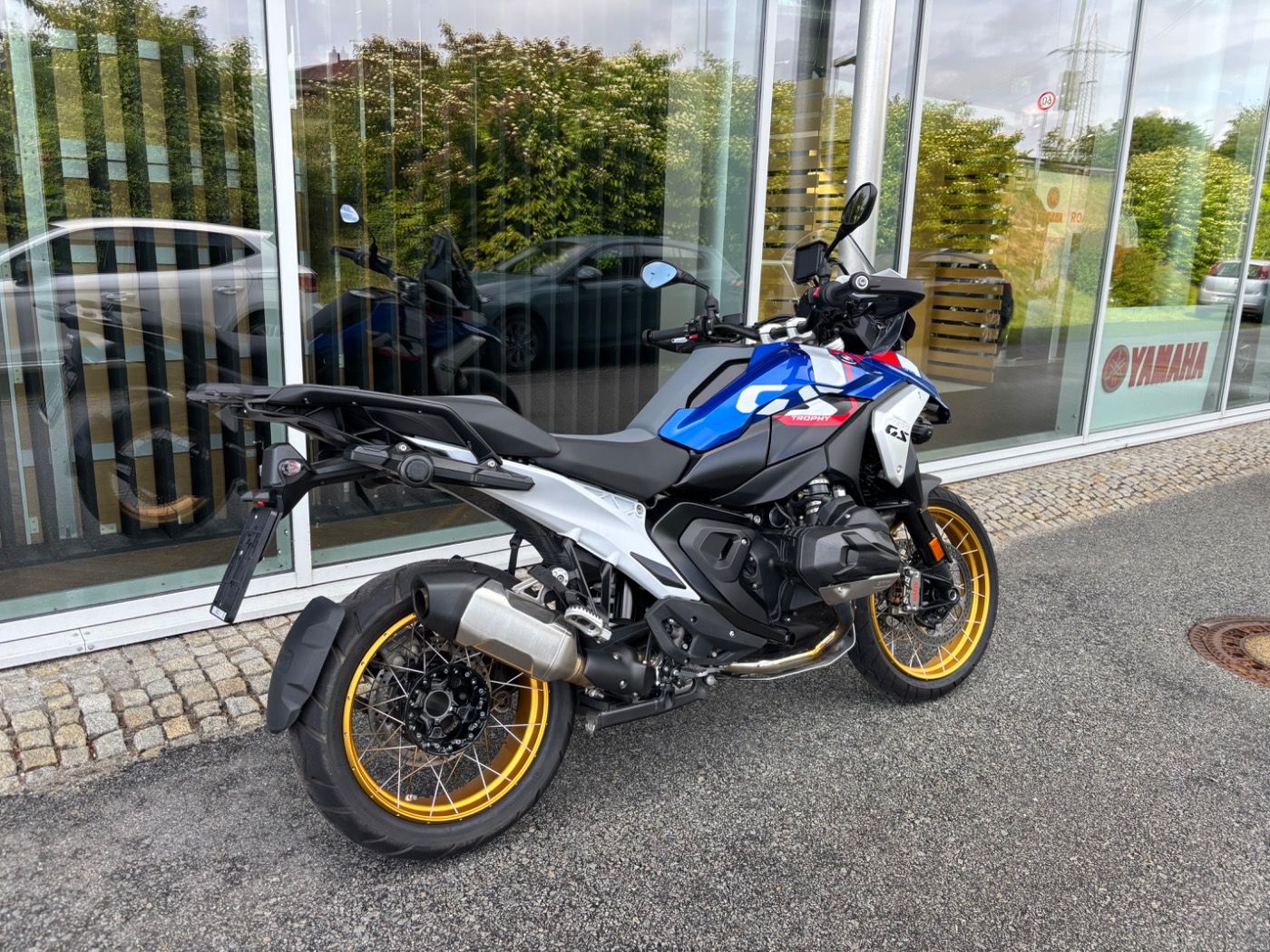 Fahrzeugabbildung BMW R 1300 GS Trophy 4 Pakete Fahrzeughöhenregelung