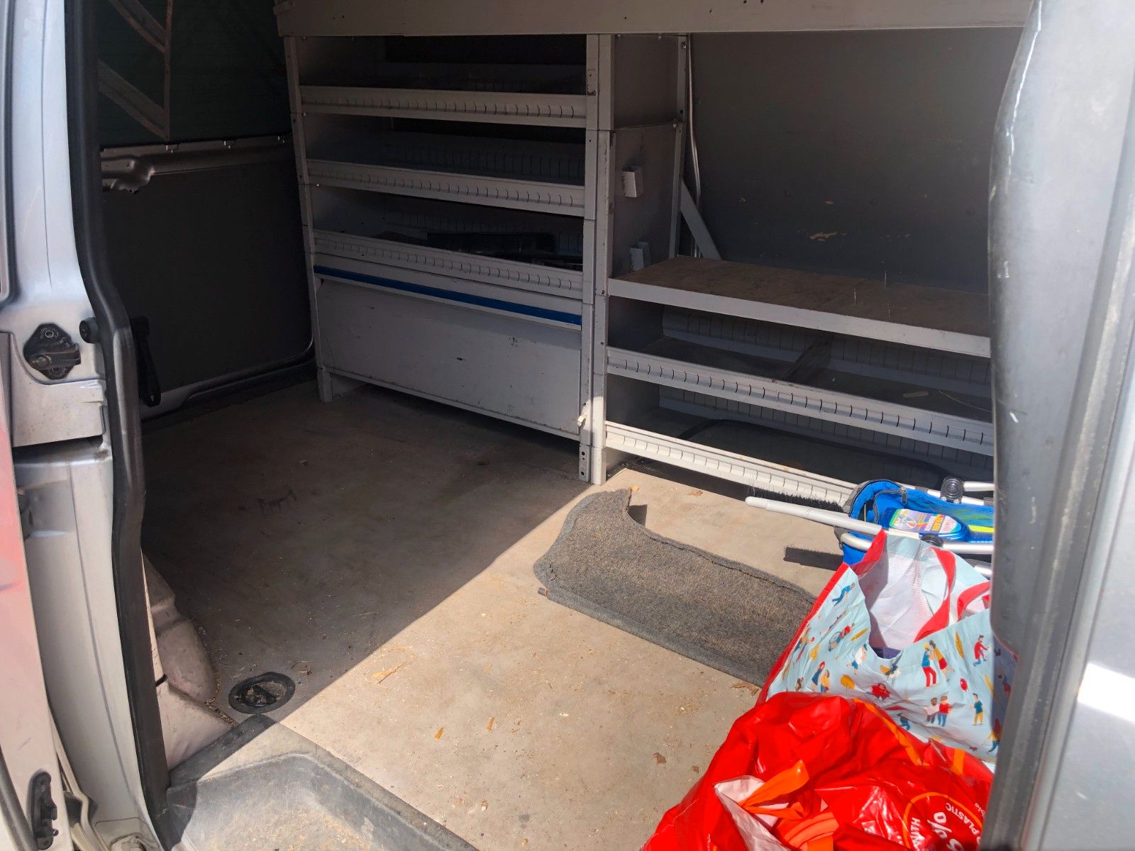 Fahrzeugabbildung Volkswagen T5 Transporter Kasten leichter Hagelschaden