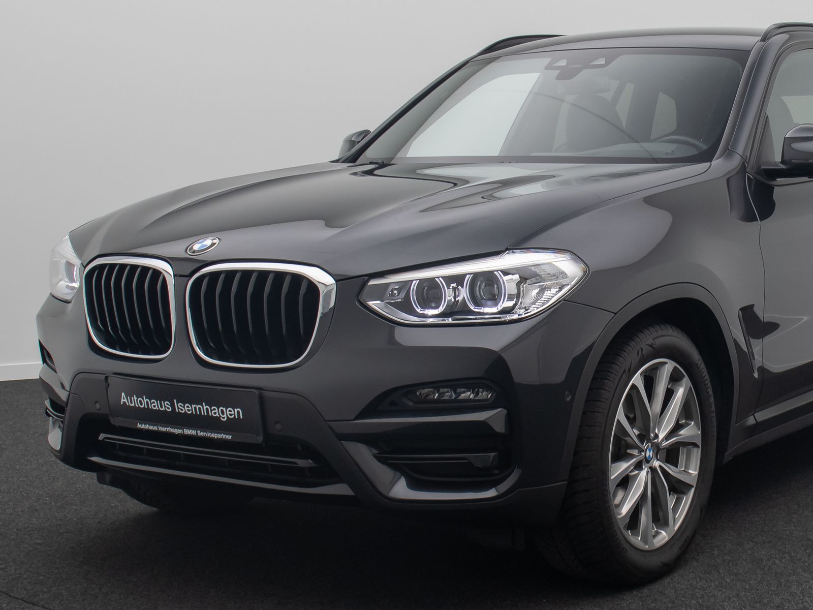 Fahrzeugabbildung BMW X3 xD20d Kamera HUD HiFi AHK Komfort Sport 19"