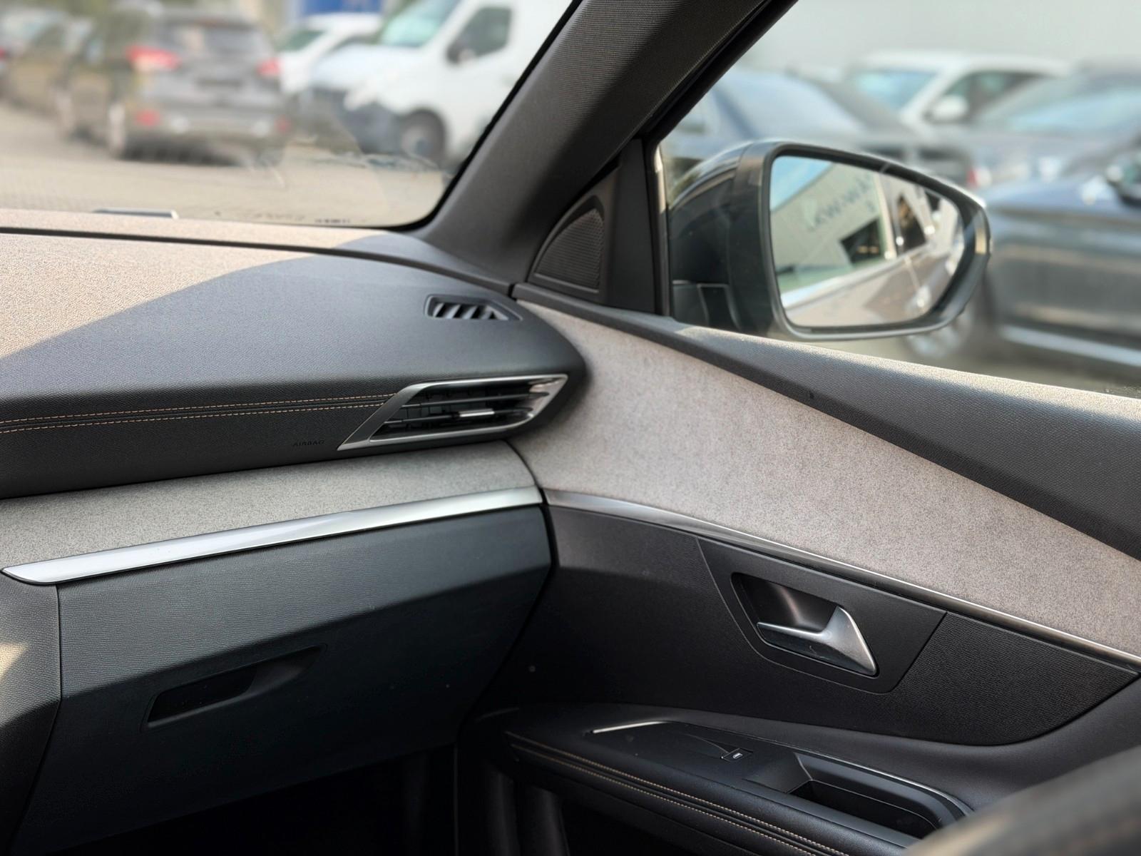 Peugeot 3008 GT Garantie*Pano*1.Hand*180°Keyless*Navi*