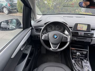 BMW 216 - 11
