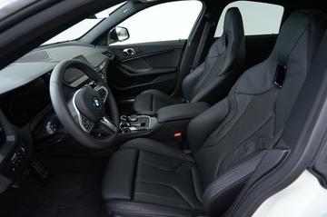 صورة 7 لـ 2024 BMW M235