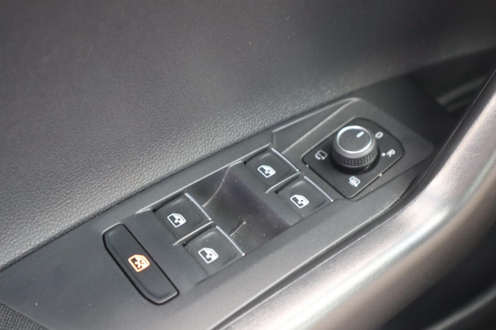 Volkswagen Polo 1.0 Move LED Navi Sitzheizung Klimaaut. PDC, миниатюра 29