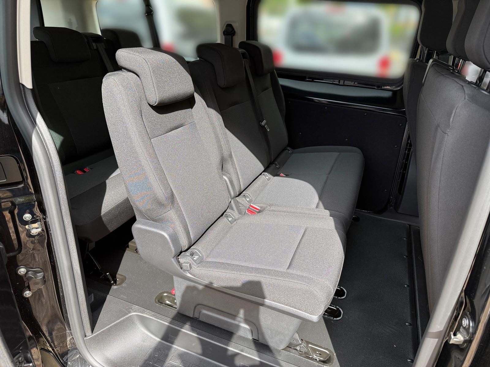 Fahrzeugabbildung Fiat Scudo L3 Kombi 180 AT8