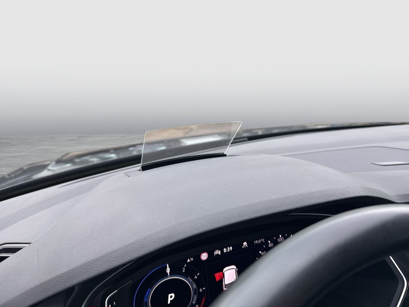 Fahrzeugabbildung Volkswagen Tiguan eHybrid Active DSG LED AHK Navi HUD AID A