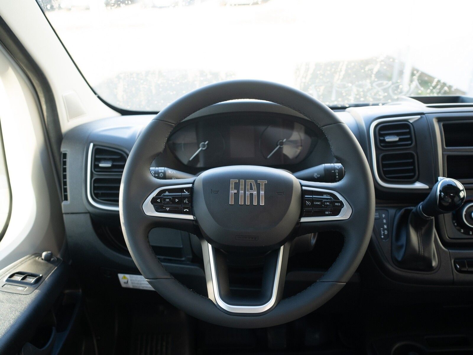 Fahrzeugabbildung Etrusco T-Modell Base 6.9 SBC Markise*Chassis+Komf-Paket