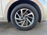 Volkswagen Touran 1.2 TSI Rückfahrkamera.Standheizung.Navi - mit Benzin-Antrieb: Beige
