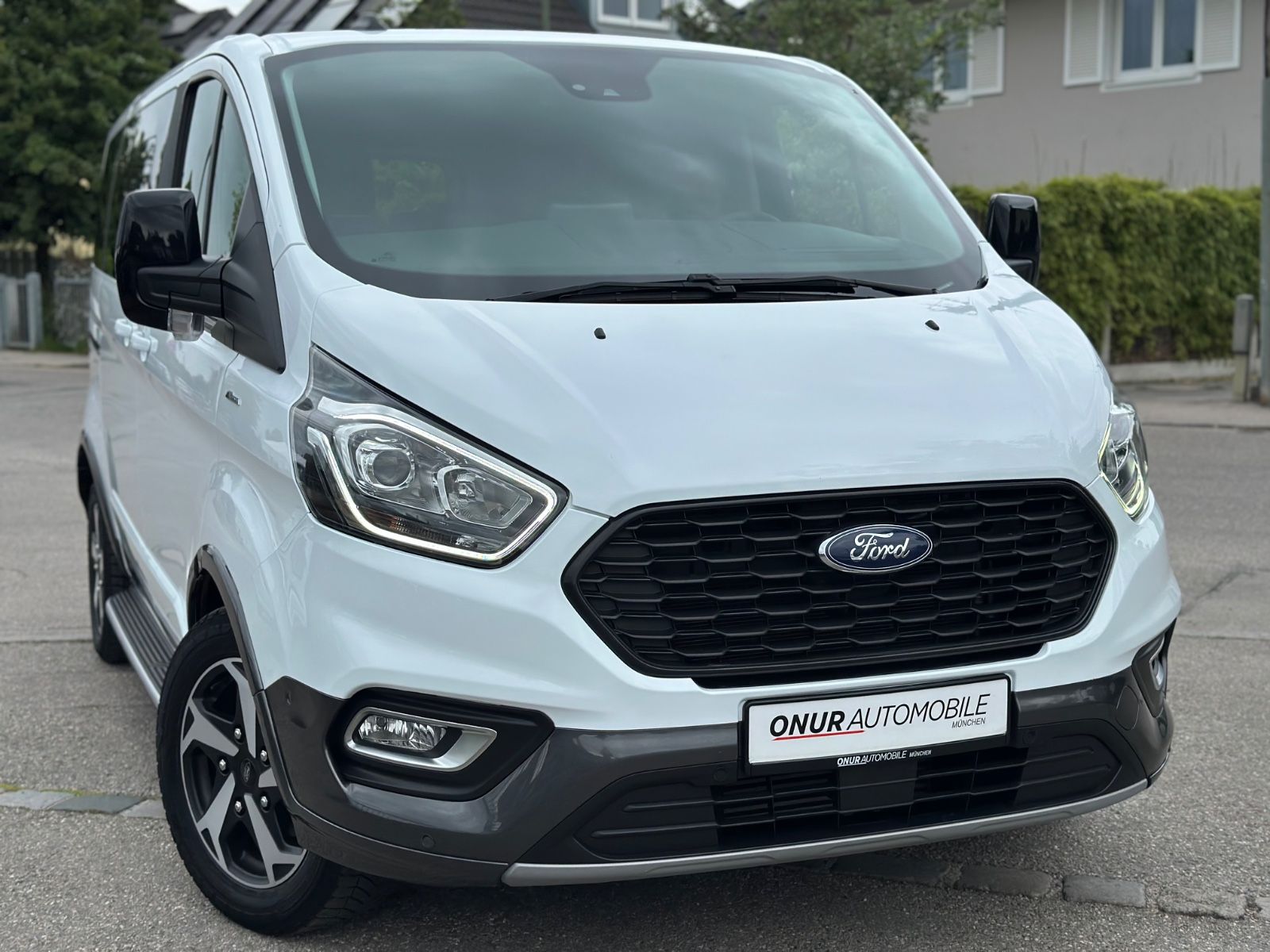 Ford Tourneo Custom 320 L1 Active Aut. Leder ACC Kam.