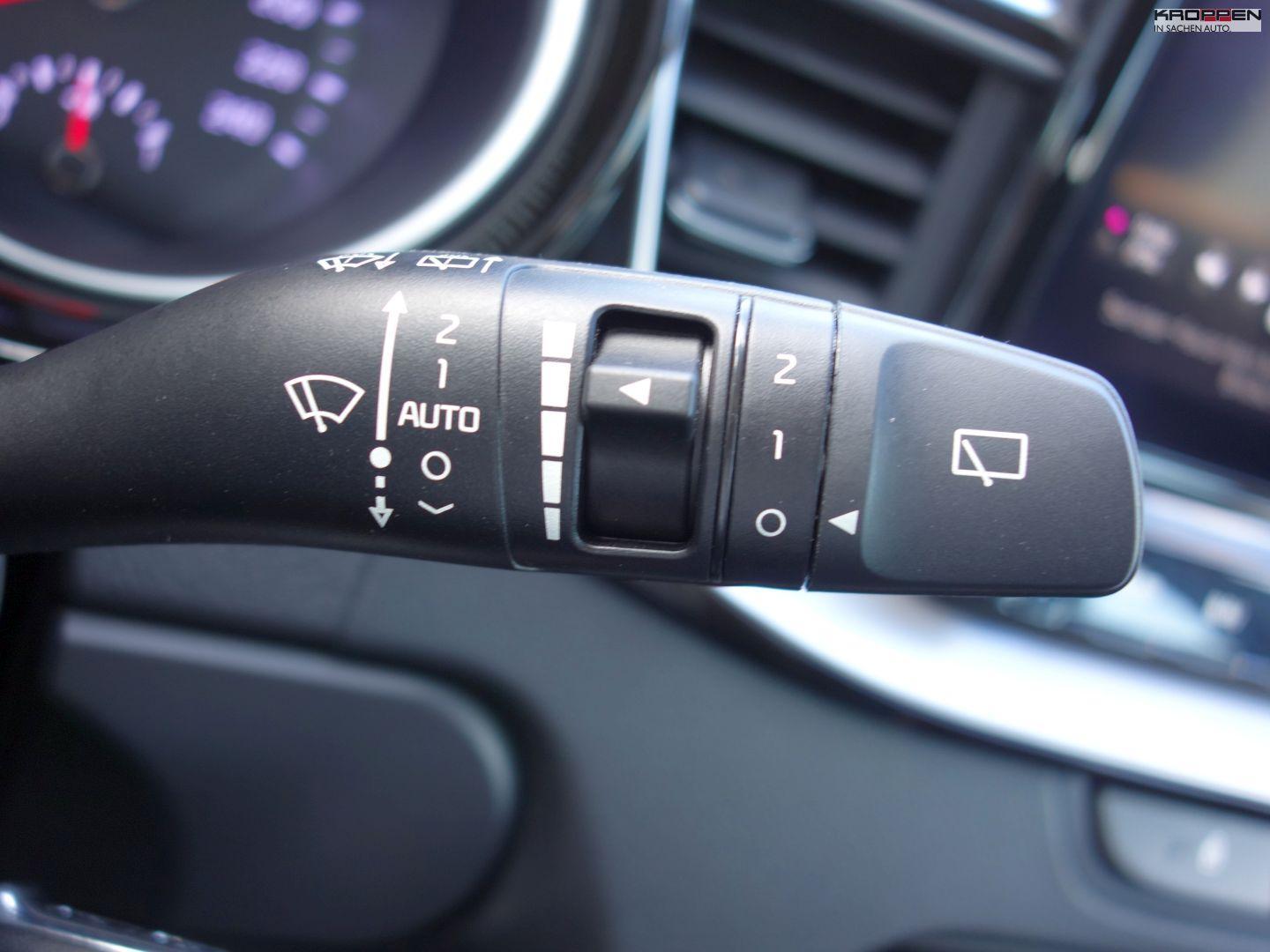 Kia Ceed SW Spirit 1.5T 140  Kamera  SHZ LHZ M+S