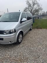 Volkswagen T5 Transporter Bus Multivan Highline - gebrauchte VW T5 Transporter aus dem Jahr 2011