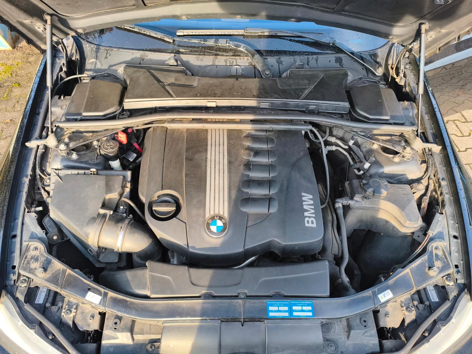 BMW 325 2010 — photo 9