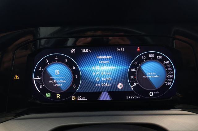 Volkswagen Golf VIII Life 1.0 eTSI AID+ACC+LED+CARPLAY