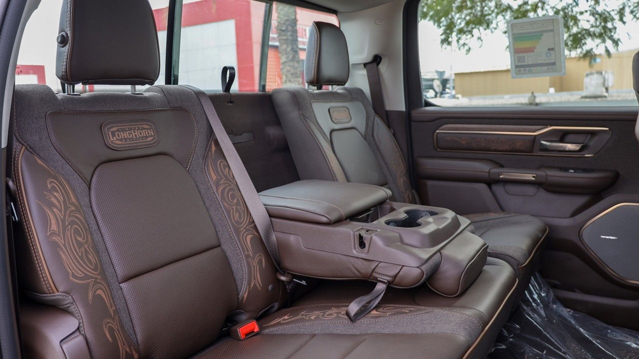 Fahrzeugabbildung Dodge RAM LIMITED LONGHOR Full Options T1: 70.000 EURO