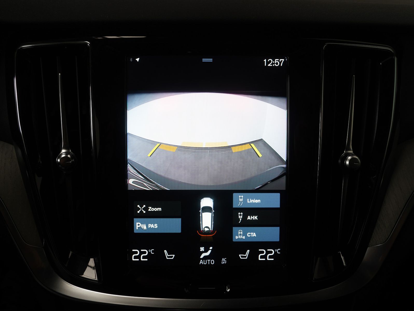 Fahrzeugabbildung Volvo V60 T6 AWD Recharge Plug-In Inscription ACC/AHK