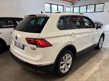 Volkswagen Tiguan - 4