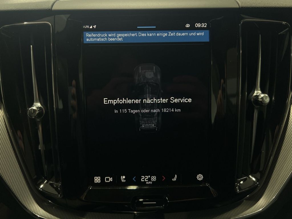 Volvo XC60 T6 Plus Dark Recharge AWD ACC BLIS AHK LED
