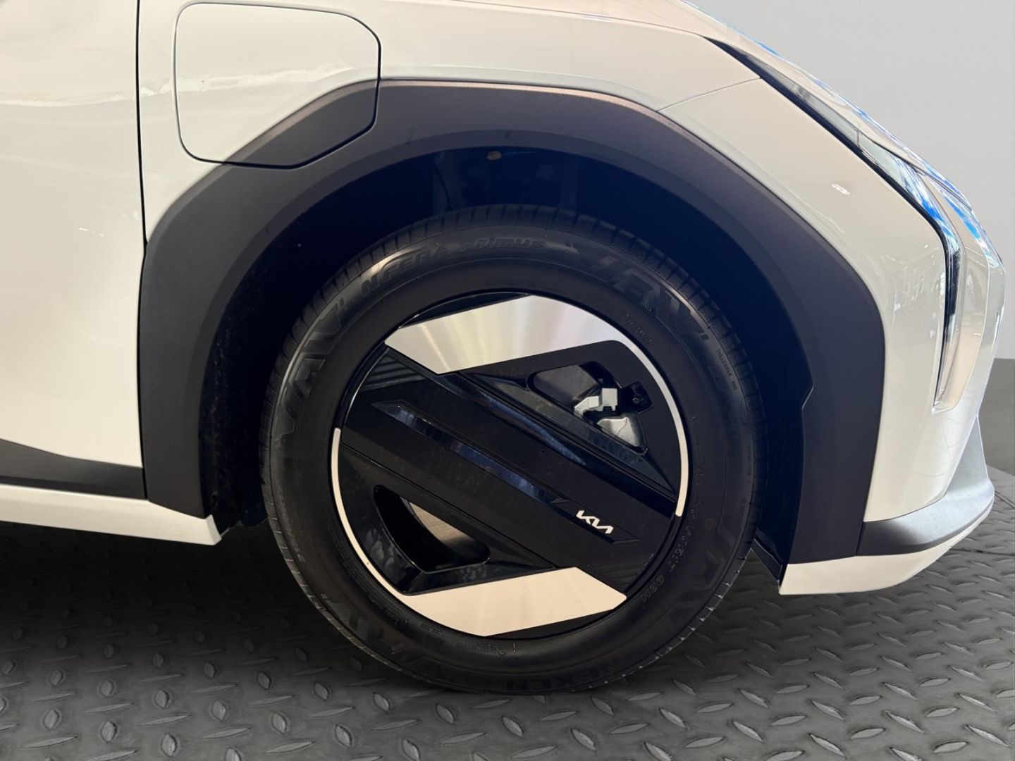 Fahrzeugabbildung Kia EV4 150 kW Earth Kamera elek. Heckklappe Navi