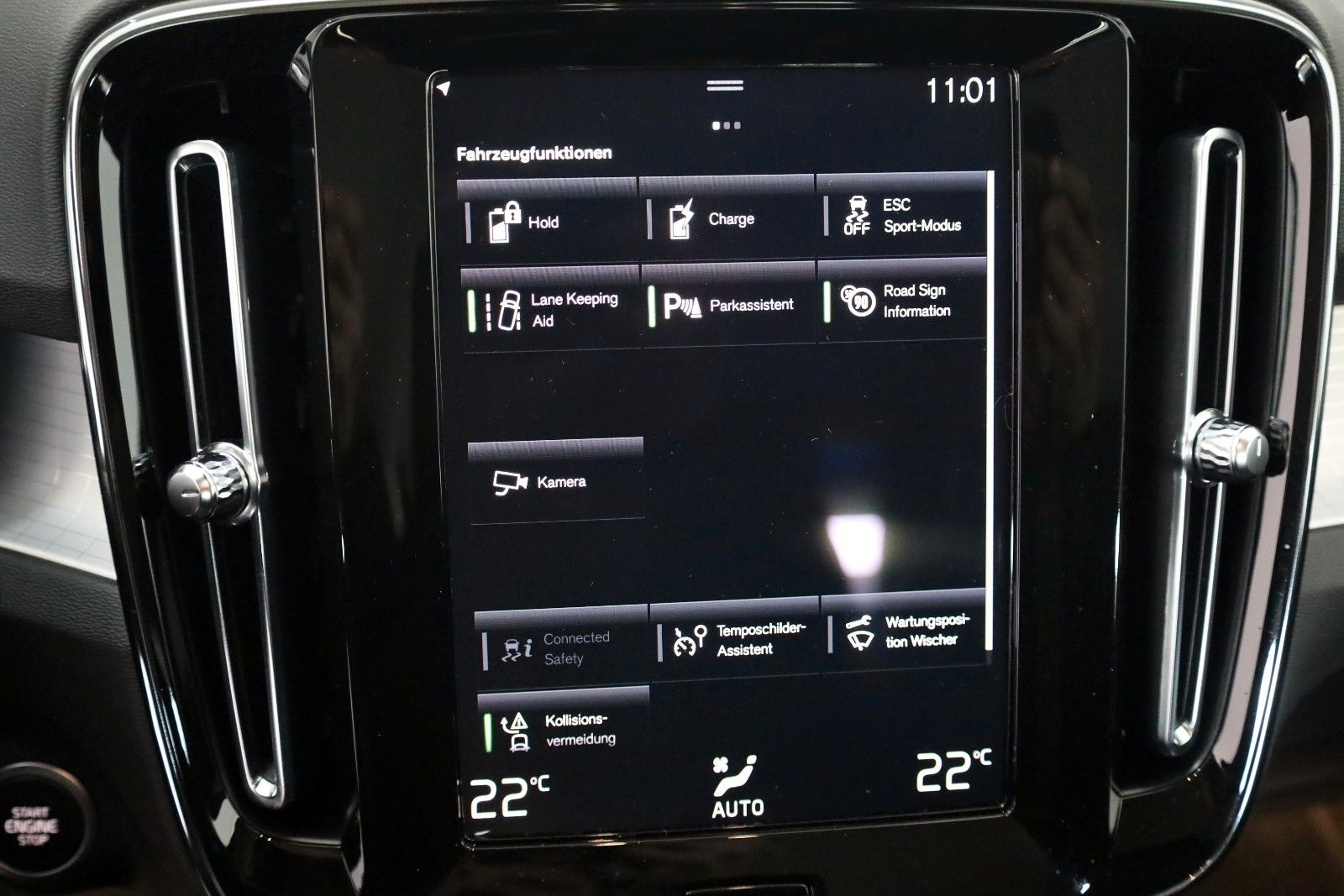 Fahrzeugabbildung Volvo XC40 Inscription Expression, Navi,LED,Kamera,AHK