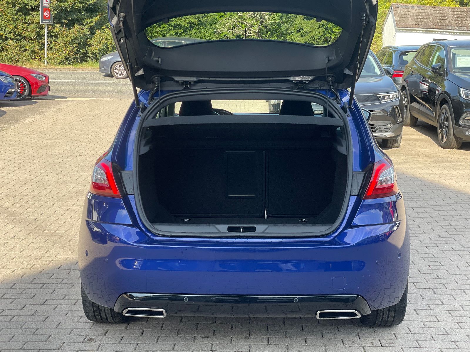 PEUGEOT 308, 2016, Benzin, 131 PS