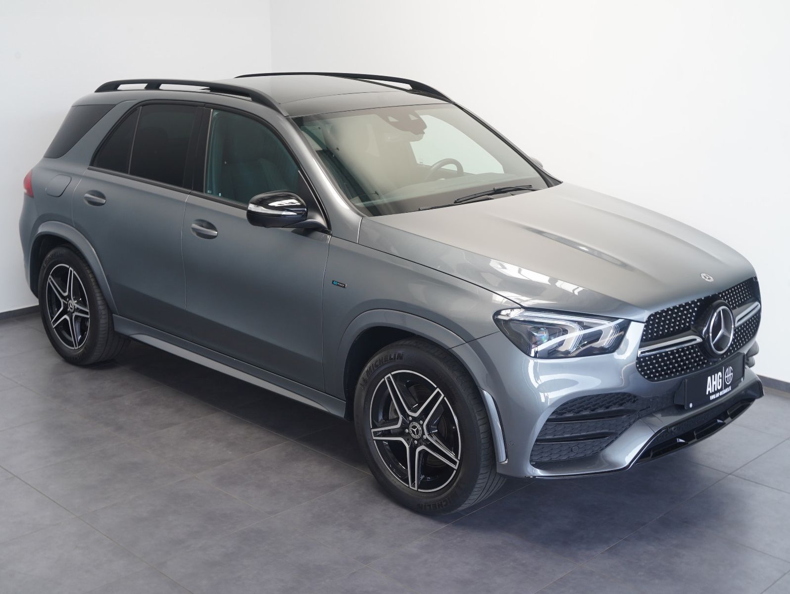 Fahrzeugabbildung Mercedes-Benz GLE 350 de 4Matic AMG-LINE NIGHT/PANO/360°/SOH