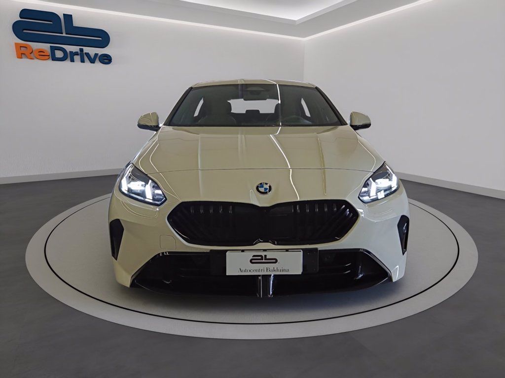 BMW 118d msport pro auto del 2024 imagem 2
