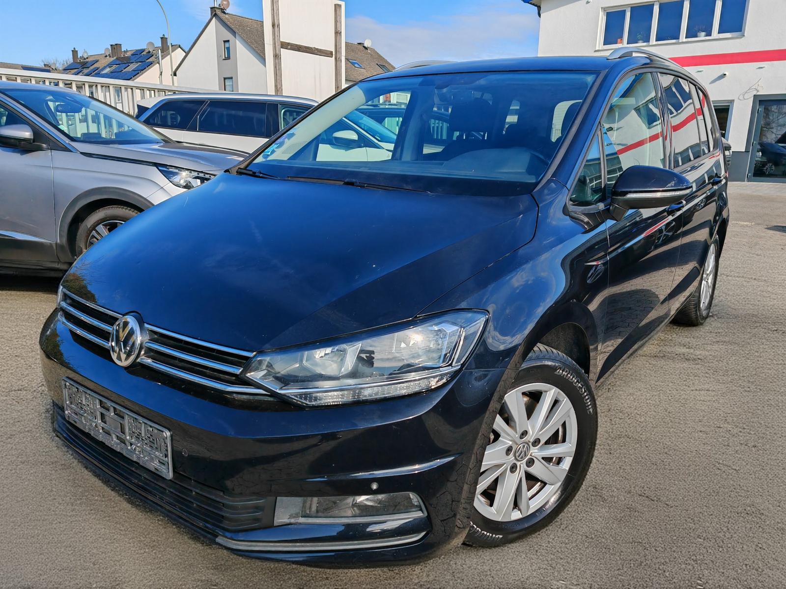 Volkswagen Touran TSI 150 DSG COMFORTLINE ACC DAB 7S #51012
